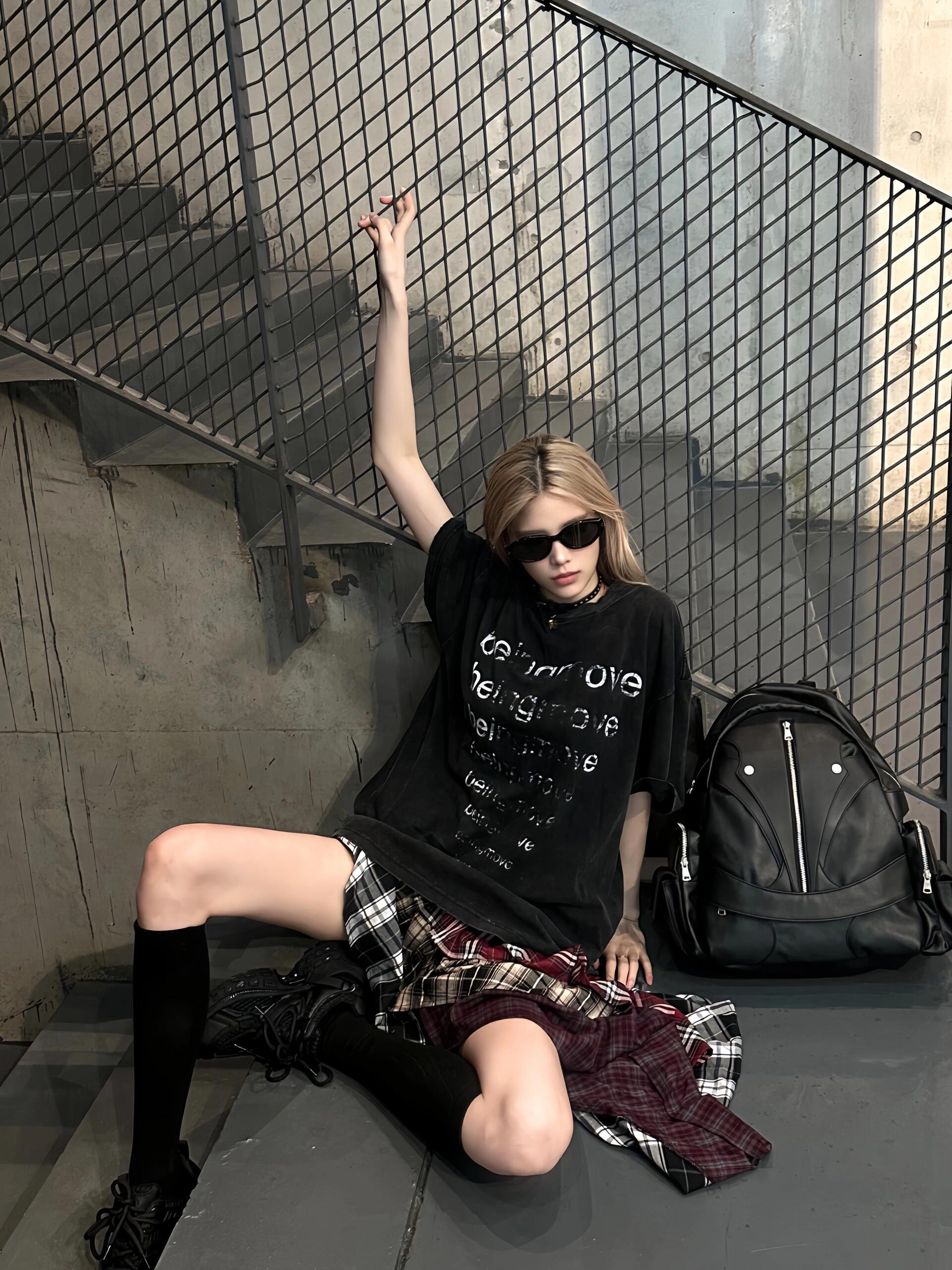 详细阅读:潮女更衣(潮服女图片) 潮女更衣(潮服女图片)